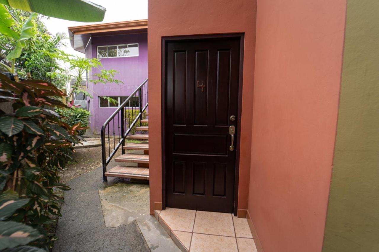 Apartamentos Cristal Quepos Exterior foto