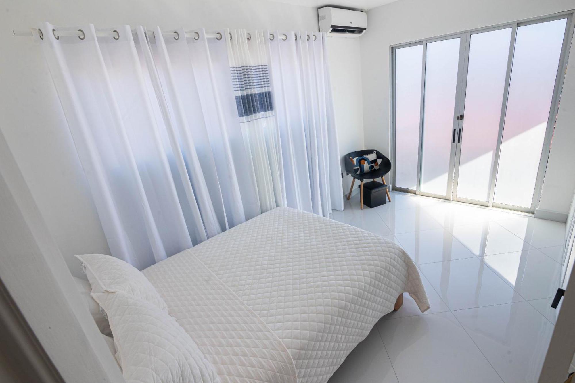 Apartamentos Cristal Quepos Exterior foto
